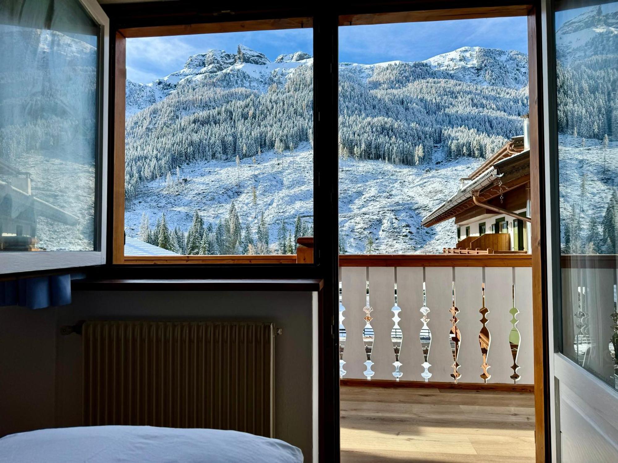 B&B Cesa Planber Mountain View Bike Friendly Canazei Exterior photo