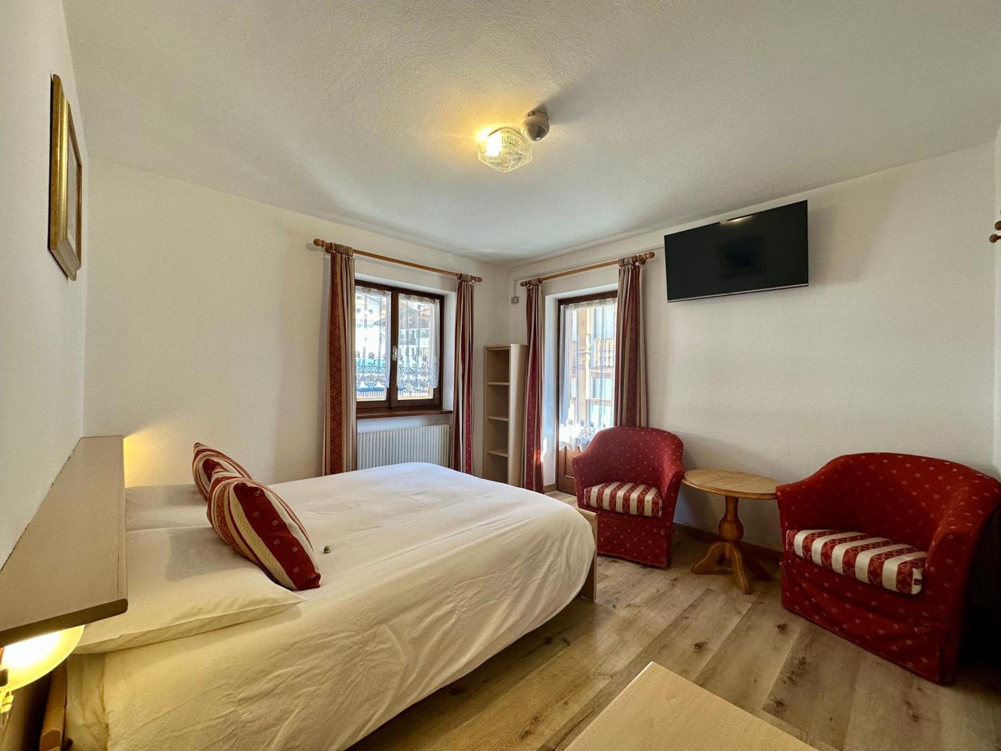 B&B Cesa Planber Mountain View Bike Friendly Canazei Exterior photo