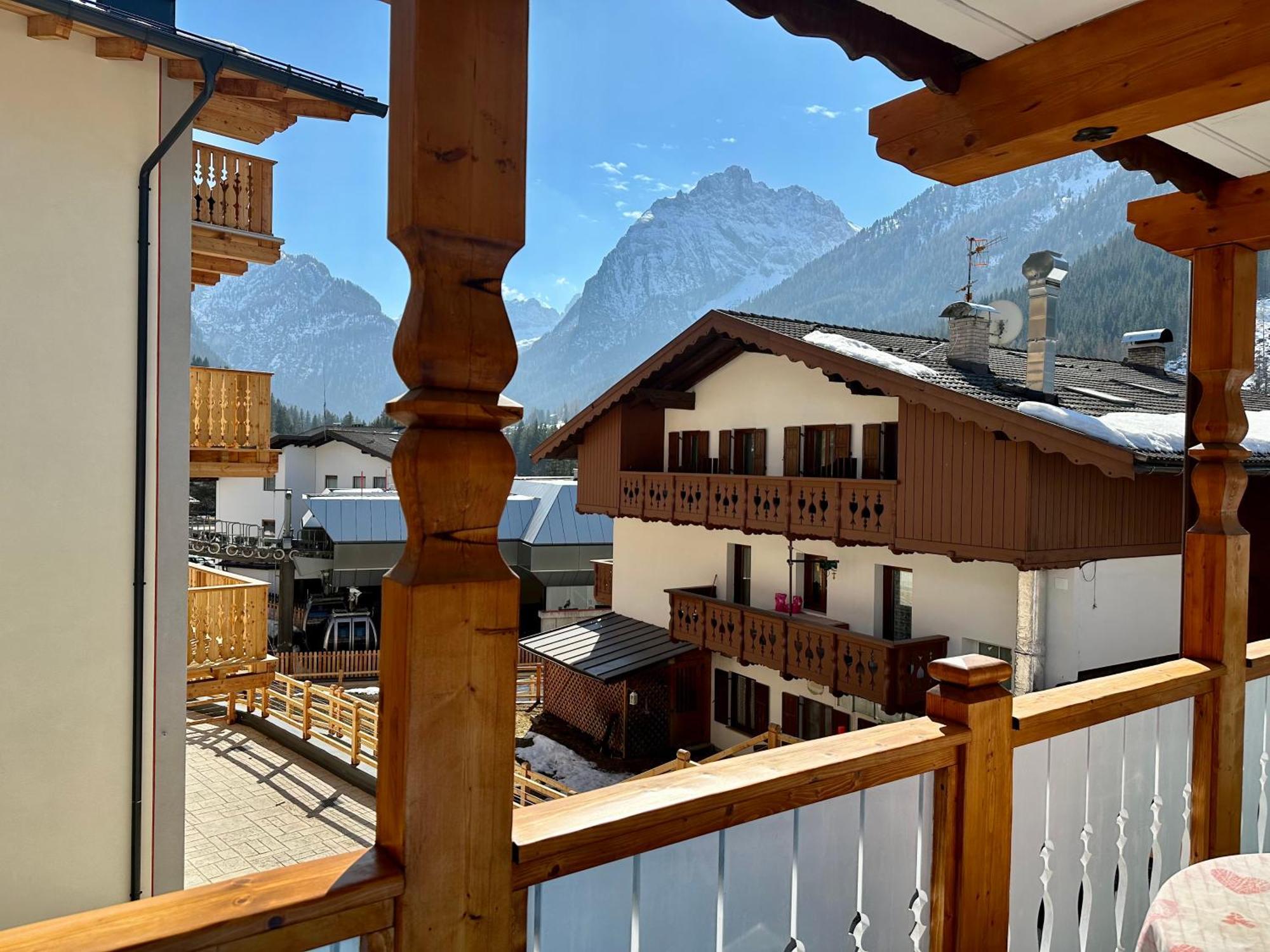 B&B Cesa Planber Mountain View Bike Friendly Canazei Exterior photo