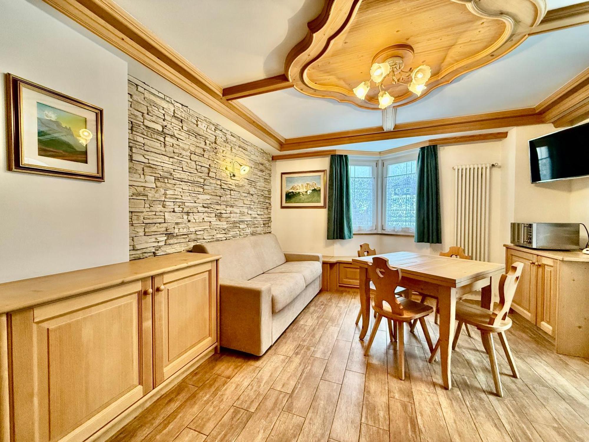 B&B Cesa Planber Mountain View Bike Friendly Canazei Room photo