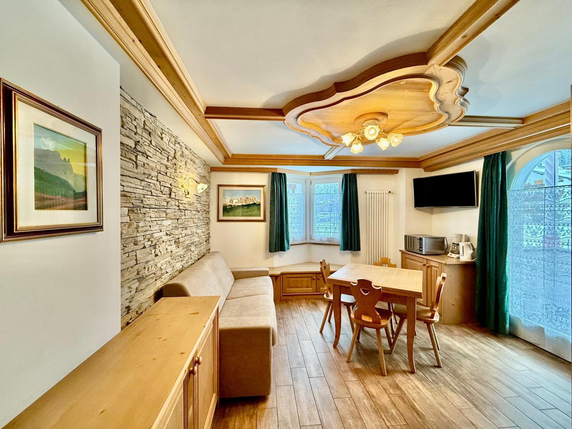 B&B Cesa Planber Mountain View Bike Friendly Canazei Room photo